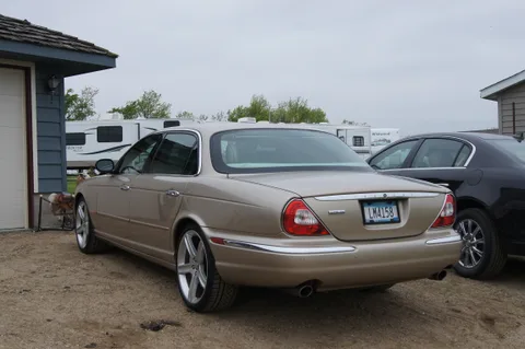 Jaguar XJ (X350) — 7