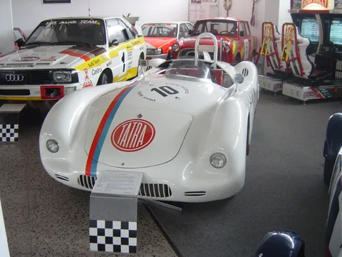 Tatra 602 — 6