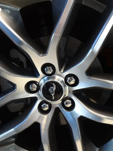 Ford Mustang — 3