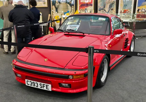 Porsche 930 — 4