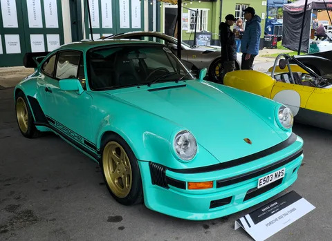 Porsche 930 — 8