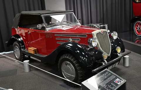 Mitsubishi PX33 — 2