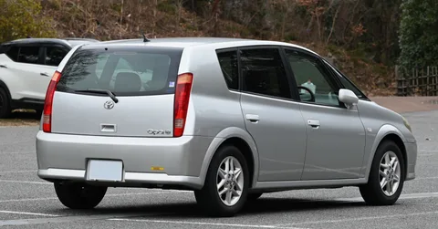 Toyota Opa — 2