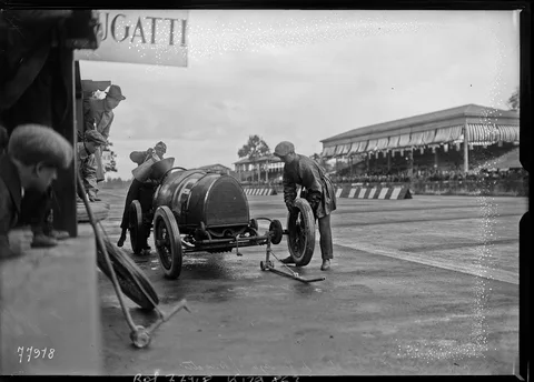 Bugatti 8-cylinder line — 2