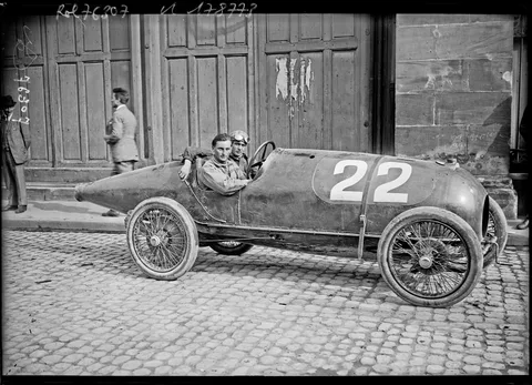 Bugatti 8-cylinder line — 7