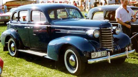Oldsmobile F-Series — 2