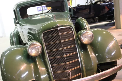 Oldsmobile F-Series — 8