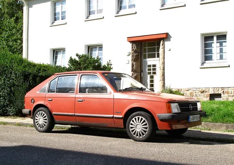 Opel Kadett D — 4