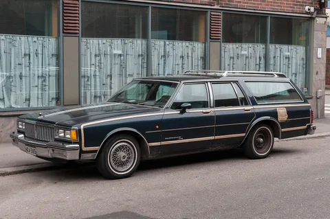 Pontiac Safari — 6
