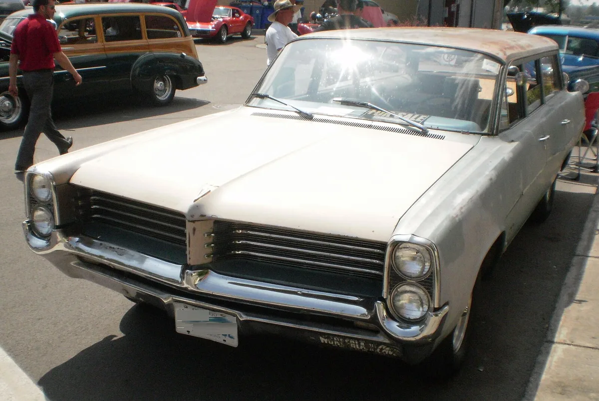 Pontiac Safari