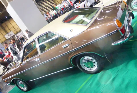 Chrysler 180 — 7