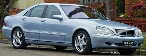 Mercedes-Benz W220