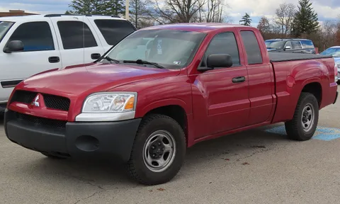 Mitsubishi Raider — 4