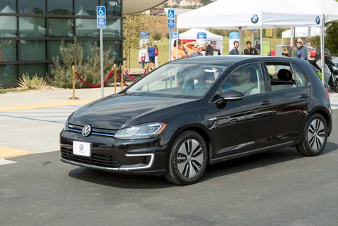 Volkswagen e-Golf — 5