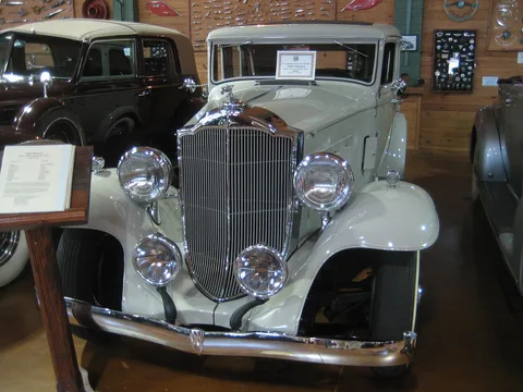 Packard Light Eight — 5