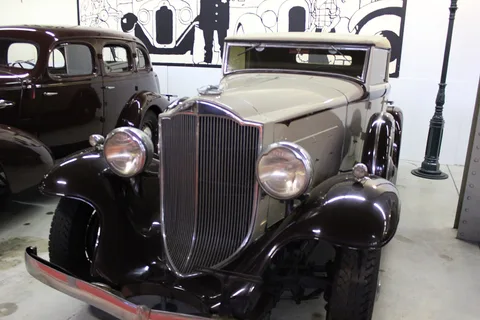 Packard Light Eight — 8