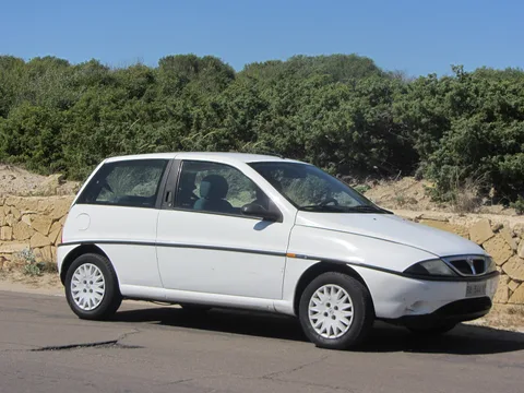 Lancia Y — 5
