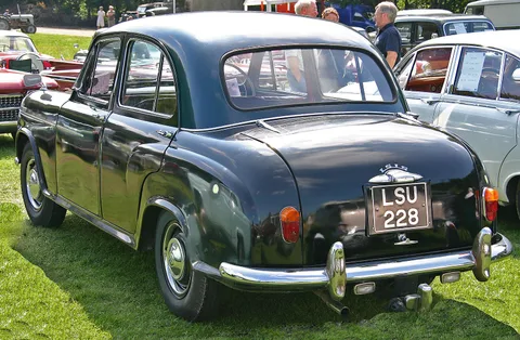 Morris Isis — 2