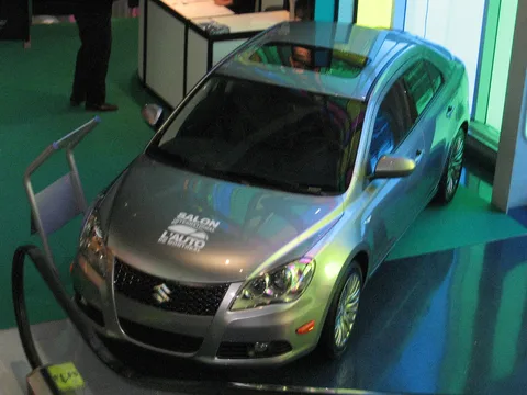 Suzuki Kizashi — 2