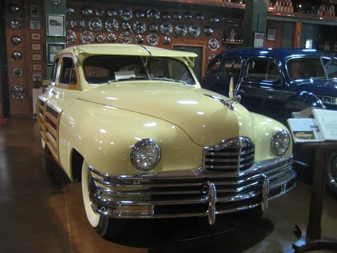 Packard Station Sedan — 7