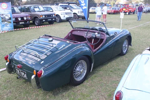 Triumph TR2 — 4