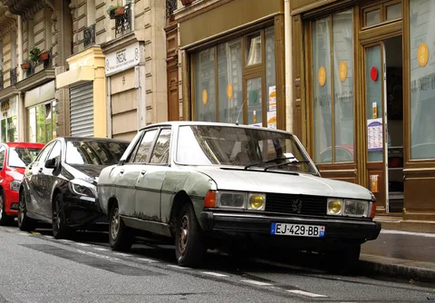 Peugeot 604 — 4