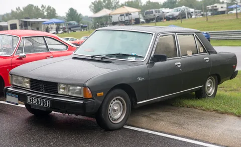 Peugeot 604 — 8