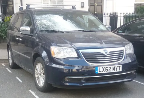Lancia Voyager — 5