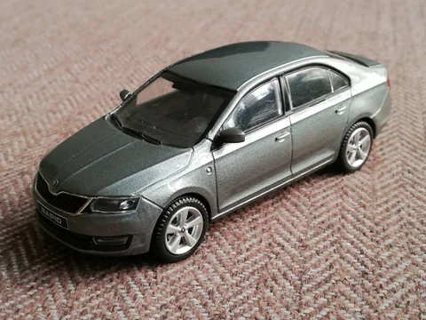 Škoda Rapid — 8
