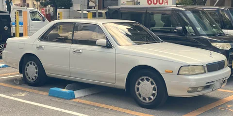 Nissan Laurel
