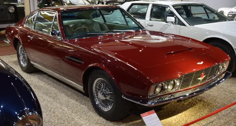 Aston Martin DBS — 3