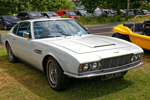 Aston Martin DBS — 7