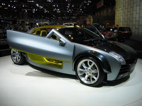 Nissan URGE — 5