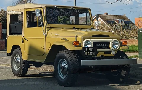 Toyota Land Cruiser (J40) — 3