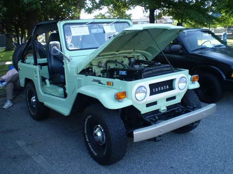 Toyota Land Cruiser (J40) — 6