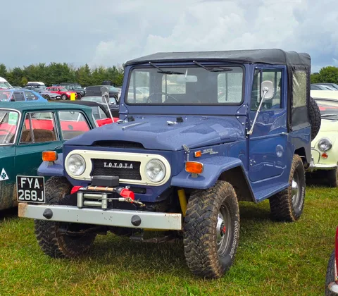 Toyota Land Cruiser (J40) — 8