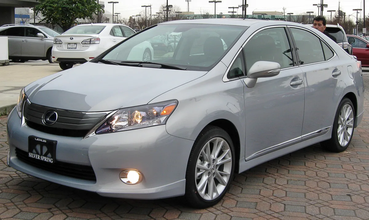 Lexus HS