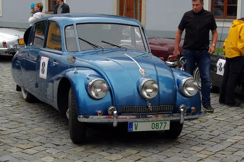 Tatra 87 — 2