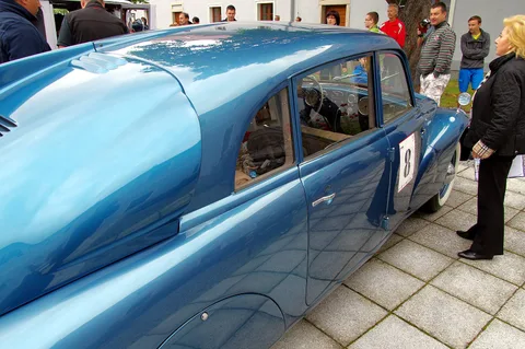 Tatra 87 — 8