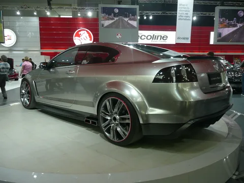 Holden Coupe 60 — 4
