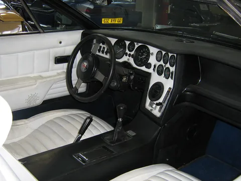 Maserati Bora — 5