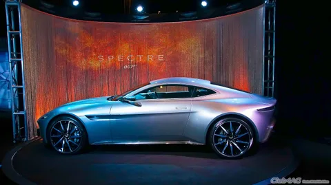 Aston Martin DB10 — 3