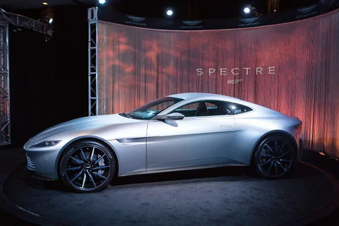 Aston Martin DB10 — 6