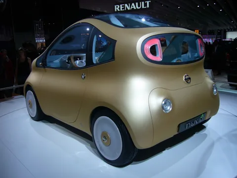 Nissan Nuvu — 4