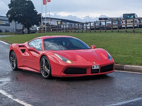Ferrari 488 — 6