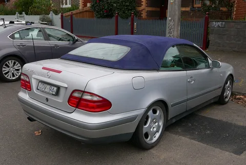 Mercedes-Benz C208 — 2