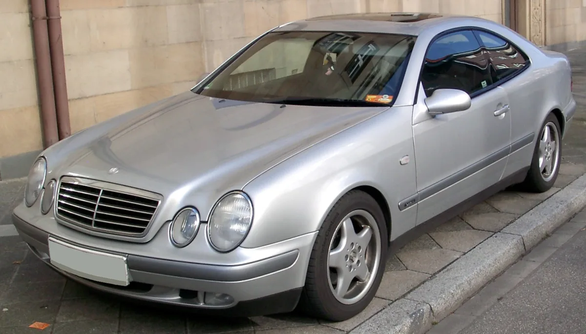 Mercedes-Benz C208