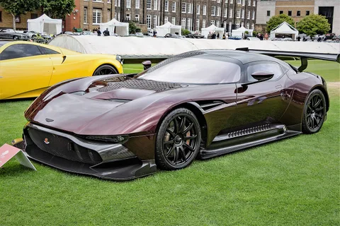 Aston Martin Vulcan — 4