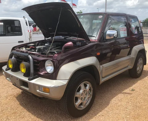 Mitsubishi Pajero Junior — 4