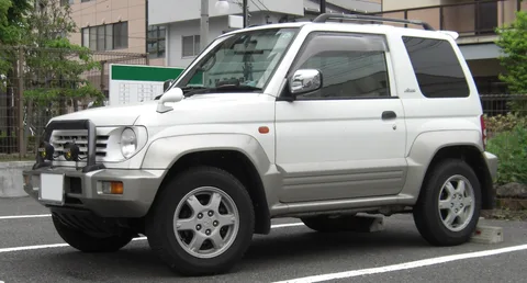 Mitsubishi Pajero Junior — 5